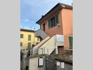 Quadrilocale in Vendita a Crespina Lorenzana, zona Le Lame, 185'000&euro;, 85 m², con Box