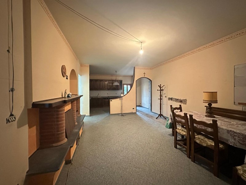Quadrilocale in Vendita a Capannori, zona Lammari, 240'000&euro;, 106 m²