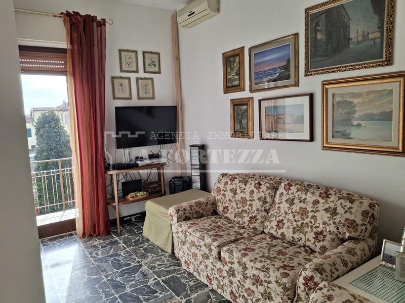Quadrilocale in Vendita a Cascina, zona Casciavola, 180'000&euro;, 110 m²