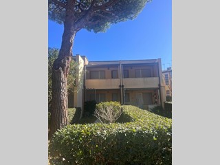 Bilocale in Vendita a Bibbona, zona Marina di Bibbona, 140'000&euro;, 40 m², arredato