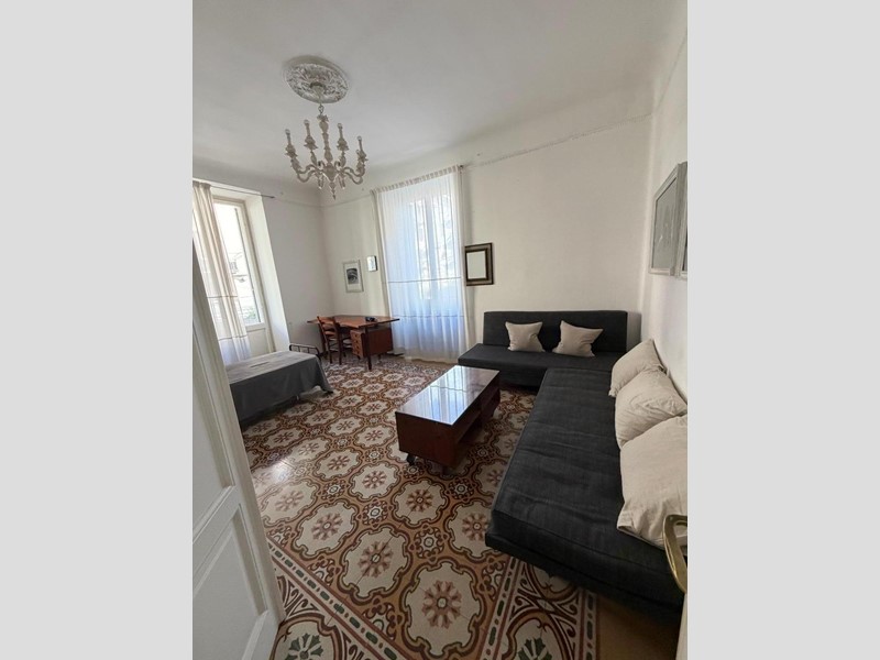 Appartamento in Affitto a La Spezia, 1'150&euro;, 150 m², arredato