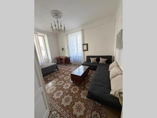 Appartamento in Affitto a La Spezia, 1'150&euro;, 150 m², arredato