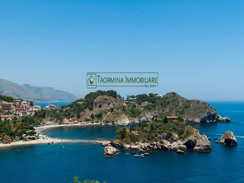 Appartamento in Affitto a Taormina, 309 m²
