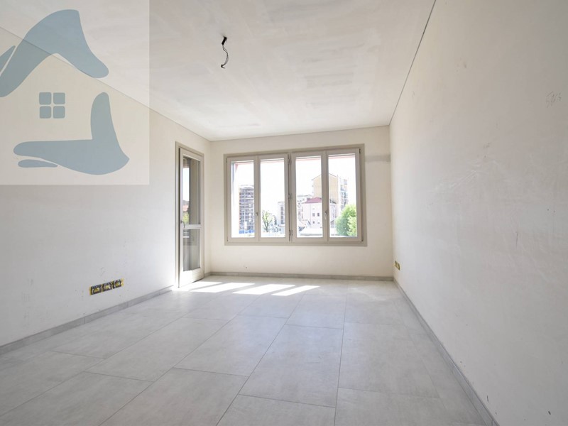 Quadrilocale in Vendita a Torino, 330'000&euro;, 112 m²