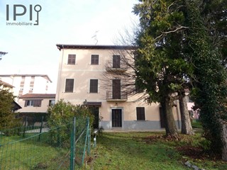 Quadrilocale in Vendita a Cairo Montenotte, 150'000&euro;, 125 m²