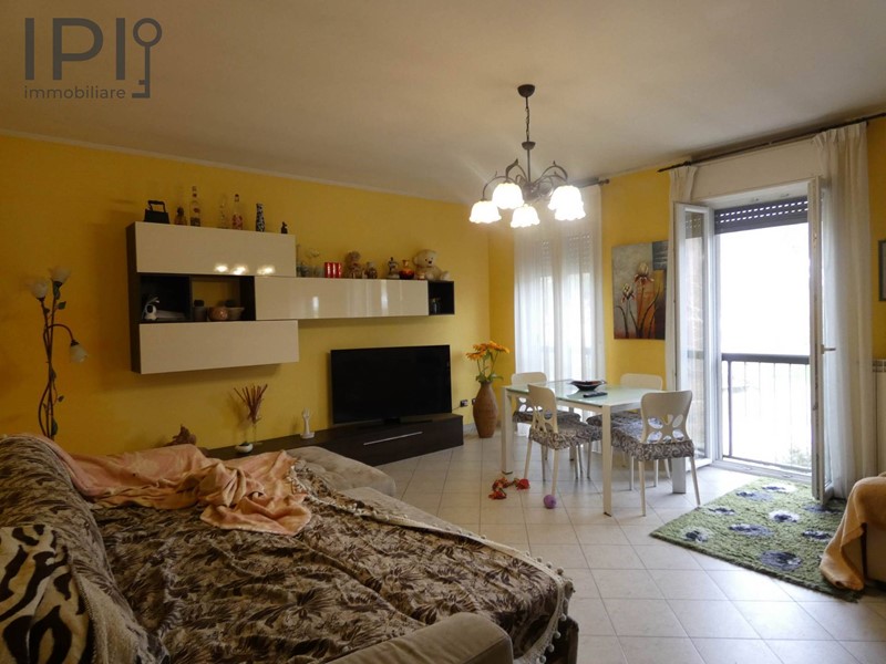 Appartamento in Vendita a Cairo Montenotte, 135'000&euro;, 110 m²