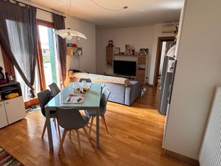 Trilocale in Vendita a Quinto di Treviso, 140'000&euro;, 90 m²