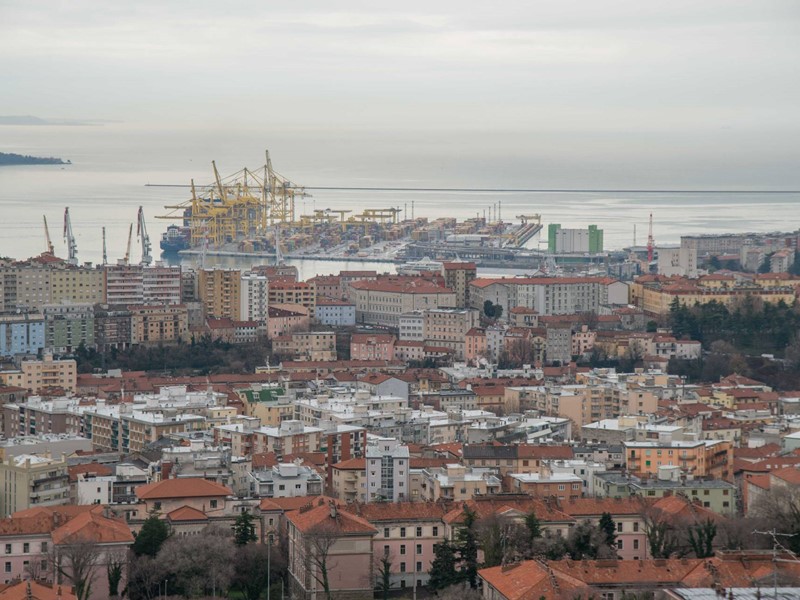 Trilocale in Affitto a Trieste, 1'000&euro;, 80 m²