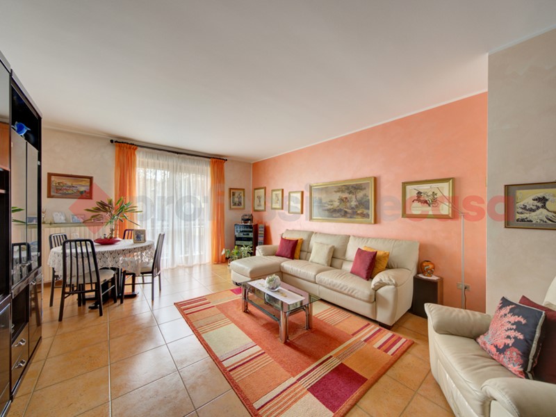 Appartamento in Vendita a Torino, 259'000&euro;, 186 m², con Box