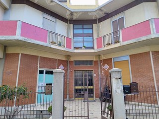 Appartamento in Vendita a Messina, 165'000&euro;, 256 m²