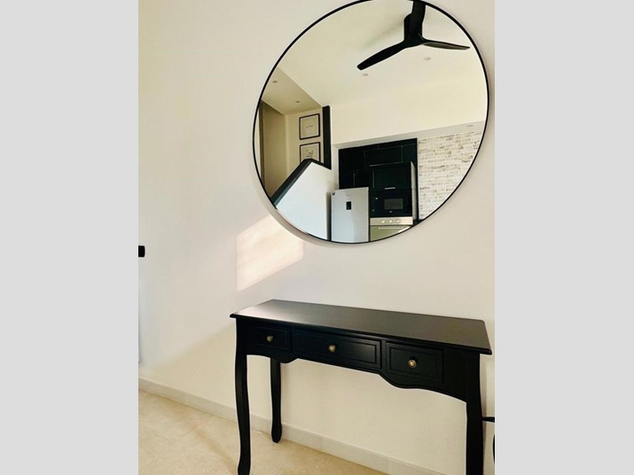 Appartamento in Affitto a Arona, 1'800&euro;, 150 m², arredato