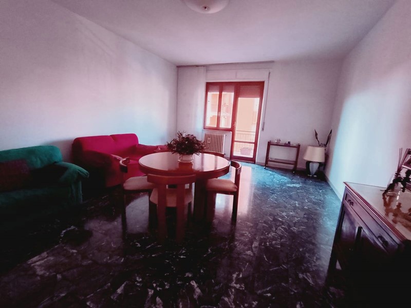 Appartamento in Affitto a Macerata, 750&euro;, 120 m²