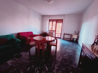 Appartamento in Affitto a Macerata, 750&euro;, 120 m²