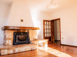 Appartamento in Vendita a Alpago, 200'000&euro;, 145 m², con Box