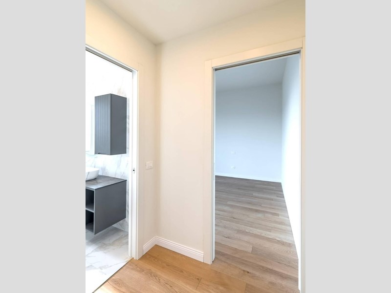 Quadrilocale in Affitto a Arona, 120 m², con Box