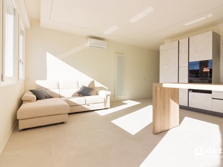 Trilocale in Vendita a Cattolica, 585'000&euro;, 119 m², con Box