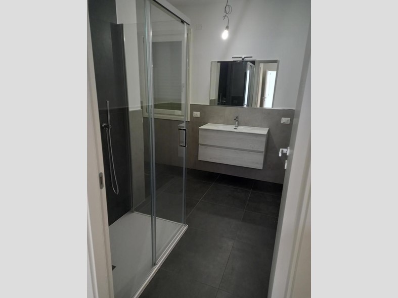 Trilocale in Affitto a Verona, 900&euro;, 85 m²