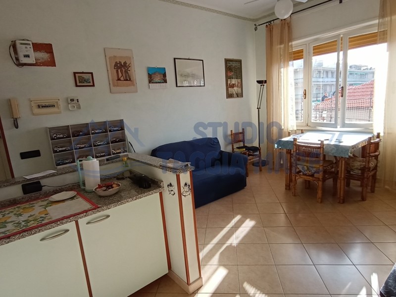 Bilocale in Vendita a Taggia, zona Arma Di Taggia, 130'000&euro;, 45 m²