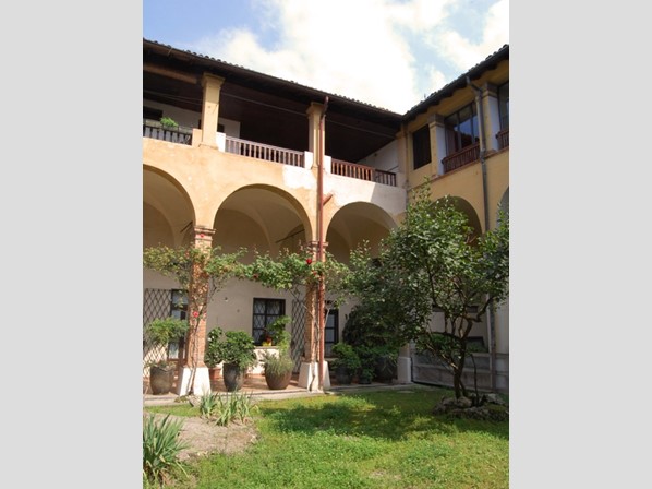 Quadrilocale in Vendita a Lambrugo, 140'000&euro;, 145 m²