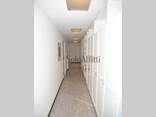 Appartamento in Affitto a Livorno, zona Fortezza Vecchia, 1'550&euro;, 100 m², arredato
