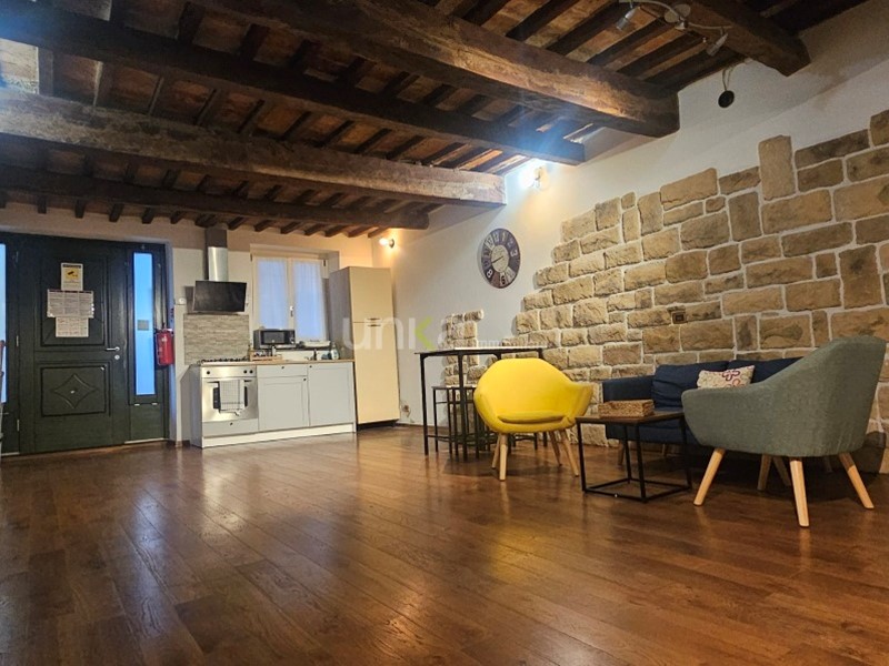 Appartamento in Affitto a Jesi, 800&euro;, 135 m², arredato