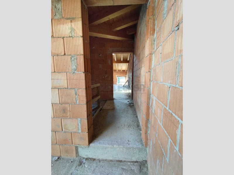 Trilocale in Vendita a Montebello Vicentino, 65'000&euro;, 110 m²