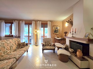 Appartamento in Vendita a Omegna, 225'000&euro;, 179 m², con Box