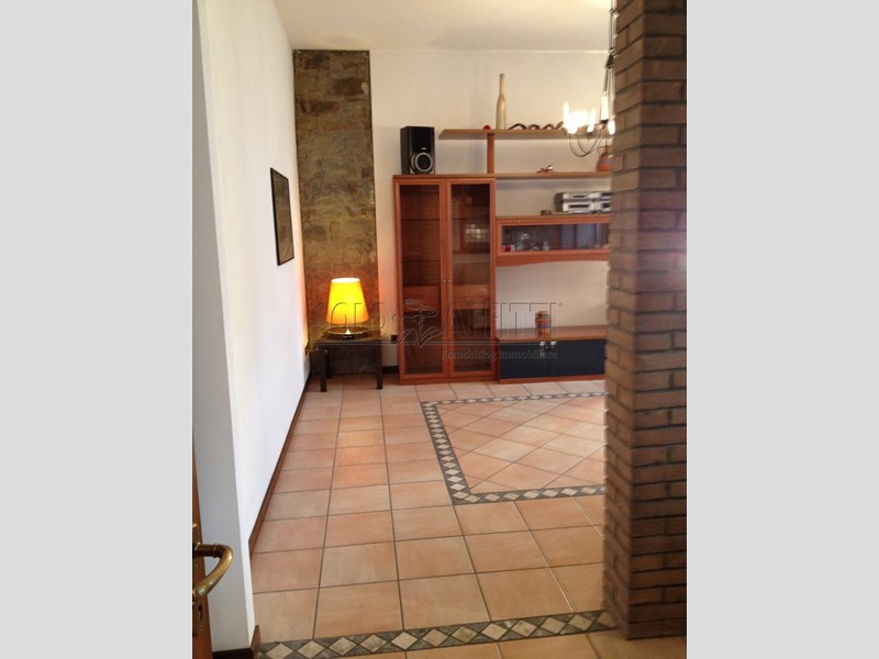 Trilocale in Affitto a Trieste, zona Via Commerciale, 1'200&euro;, 75 m², arredato, con Box
