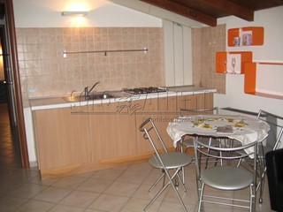 Bilocale in Affitto a Modena, zona Sant'Ambrogio, 550&euro;, 60 m², arredato