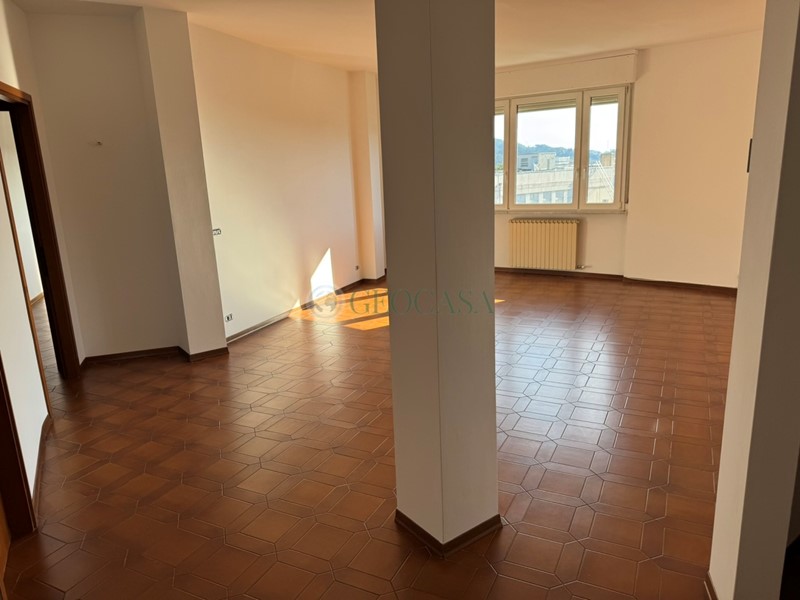 Appartamento in Vendita a La Spezia, zona Periferia EST, 390'000&euro;, 164 m²