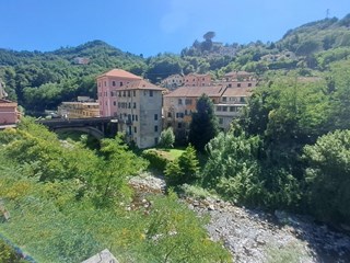 Quadrilocale in Vendita a Ceranesi, zona Ponte Ferriera, 39'000&euro;, 90 m²
