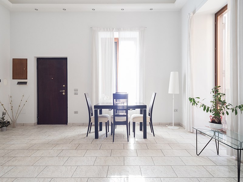 Quadrilocale in Vendita a Napoli, zona Chiaia, 590'000&euro;, 120 m², arredato