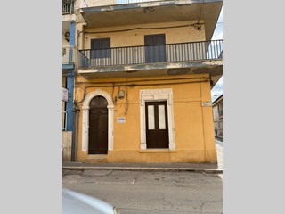 Appartamento in Vendita a Vittoria, zona Scoglitti, 80 m²