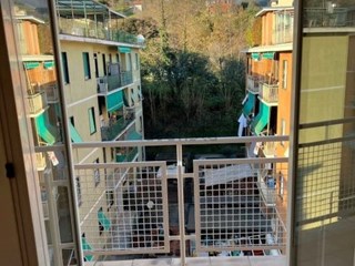 Appartamento in Vendita a Rapallo, zona GOLF, 120'000&euro;, 67 m², arredato