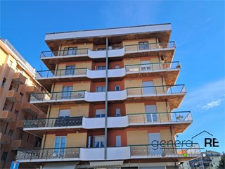 Trilocale in Vendita a Montesilvano, 153'000&euro;, 100 m²