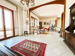 Attico in Vendita a Empoli, 260'000&euro;, 131 m², con Box