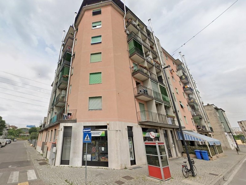 Trilocale in Vendita a Limbiate, 33'000&euro;, 53 m²