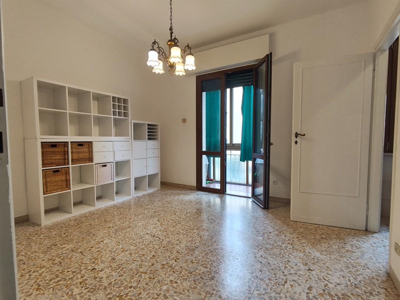 Appartamento in Vendita a Lucca, zona Sant'Anna, 245'000&euro;, 120 m², con Box