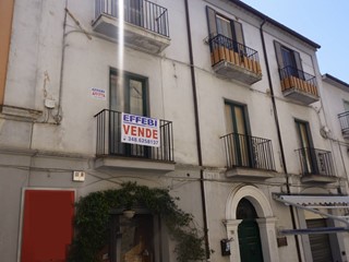 Quadrilocale in Vendita a Spezzano della Sila, 67'000&euro;, 80 m²