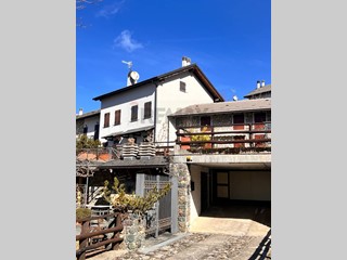 Quadrilocale in Vendita a Santo Stefano d'Aveto, 150'000&euro;, 74 m²
