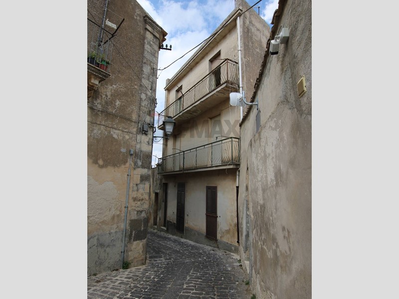 Trilocale in Vendita a Palazzolo Acreide, 40'000&euro;, 70 m²