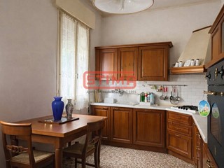 Appartamento in Vendita a Treviso, 160'000&euro;, 177 m²