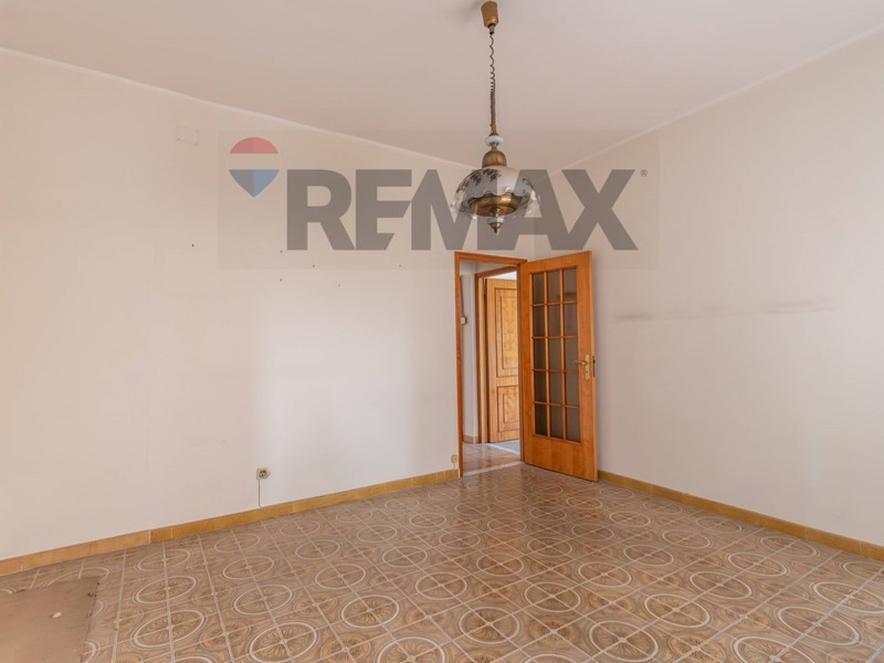 Bilocale in Vendita a Caltagirone, 26'000&euro;, 65 m²