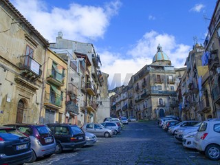 Appartamento in Vendita a Caltagirone, 15'000&euro;, 124 m²