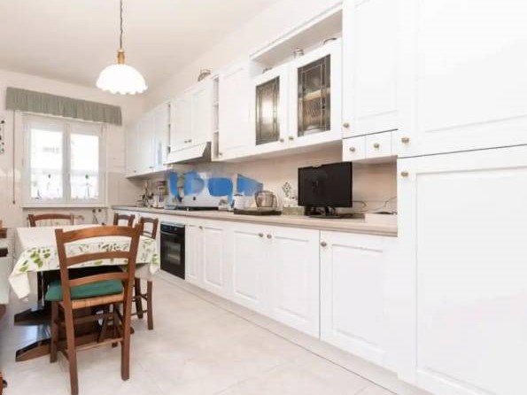 Appartamento in Vendita a Genova, 100'000&euro;, 90 m²