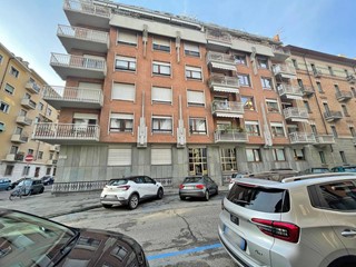 Quadrilocale in Affitto a Torino, 1'600&euro;, 145 m²