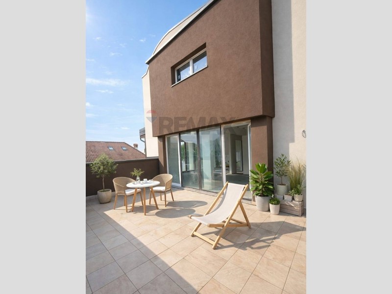 Attico in Vendita a Cornate d'Adda, 250'000&euro;, 146 m²