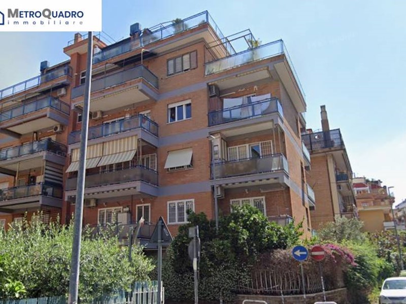 Bilocale in Vendita a Roma, 209'000&euro;, 68 m²