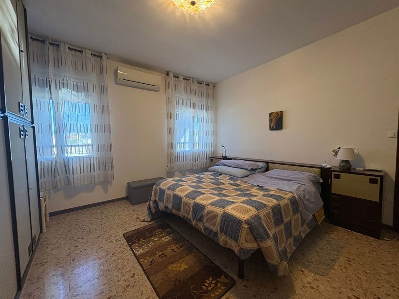 Appartamento in Vendita a Adria, 95'000&euro;, 140 m², con Box