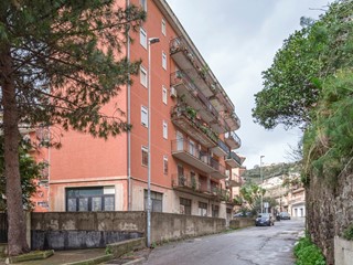 Trilocale in Vendita a Messina, 115'000&euro;, 127 m²